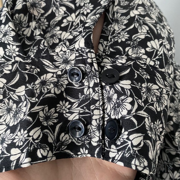 H&M Floral Short Sleeve Spring Summer Dress - Picture 12 of 16